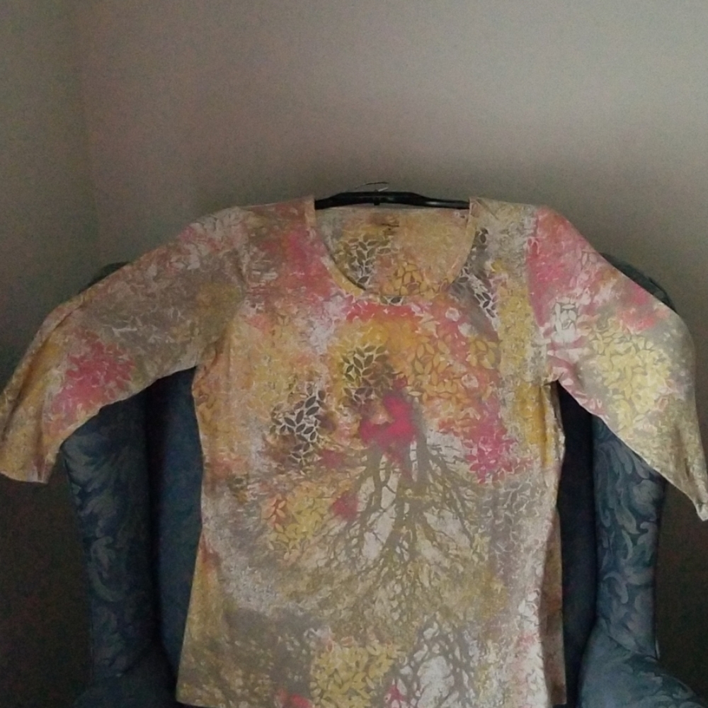 Top - Picture 3 of 4